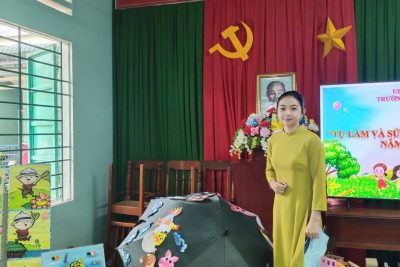 HOẠT ĐỘNG LÀM ĐỒ DÙNG DẠY HỌC SÁNG TẠO VÌ TRẺ THƠ